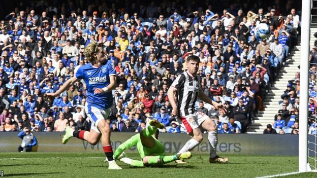 Todd Cantwell scores