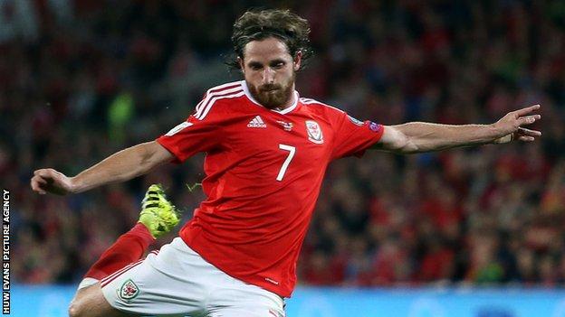 Joe Allen: Stoke City's Wales midfielder 'had to move on ...