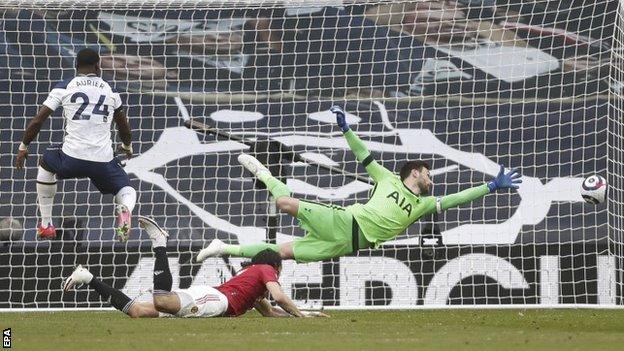 Manchester United's Edinson Cavani (left) fouls Tottenham Hotspurs