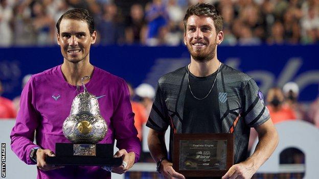 Rafael Nadal and Cameron Norrie with their Mexican Open trophies