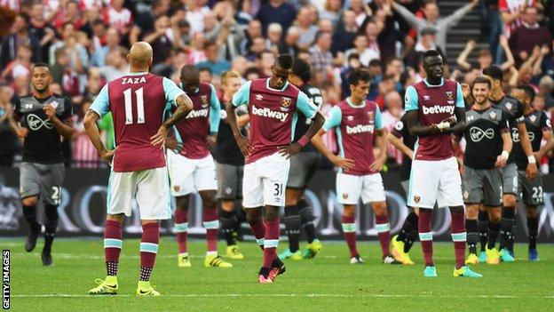 West Ham players as Southampton celebrate goal