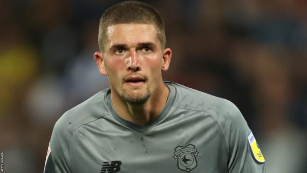 Max Watters: Barnsley sign Cardiff City striker on loan - BBC Sport