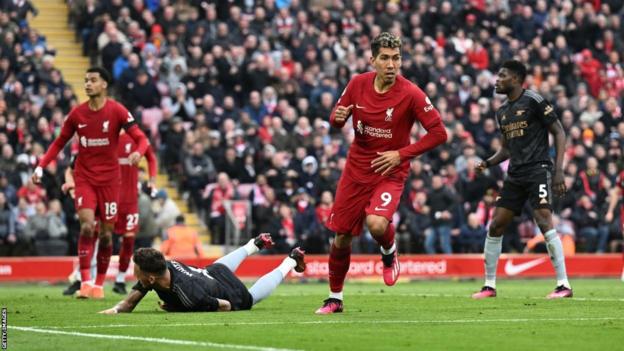 Liverpool 2-2 Arsenal: Roberto Firmino scores late equaliser to hurt  Gunners' title bid - BBC Sport