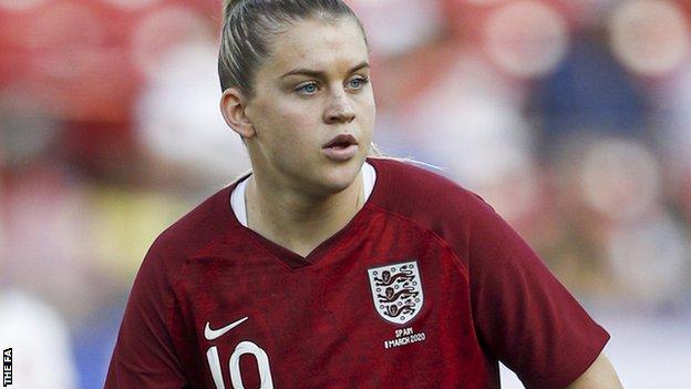 Alessia Russo Manchester United Boss Casey Stoney Key To England Forward Signing Bbc Sport