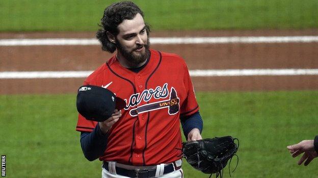 Le lanceur des Braves d'Atlanta Ian Anderson