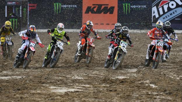 PANGKALPINANG, BANGKA, INDONESIA - JULY 01: Riders compete during the MXGP Race 1 on day two of the FIM Motocross World Championship - Indonesia MX2 on July 1, 2018 in Pangkalpinang, Bangka, Indonesia. (Photo by Robertus Pudyanto/Getty Images)