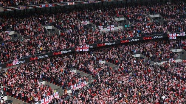 Sunderland fans at Wembley