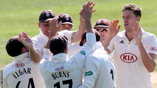 Morne Morkel celebrates a wicket for Surrey in Essex's second innings