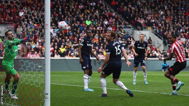 Ivan Toney scores for Brentford