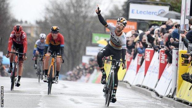 Max Schachmann wins stage one of Paris-Nice