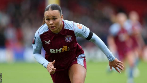 Ebony Salmon playing for Aston Villa
