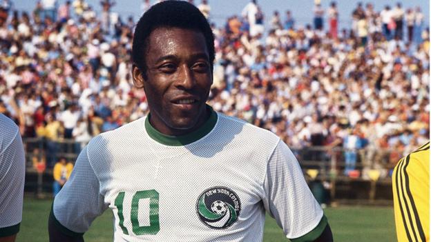 Pelé joga pelo New York Cosmos