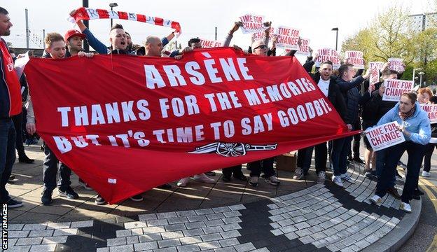 Arsenal fans protesting outside the stadium before kick-off