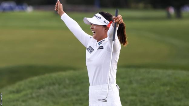 Ko Jin-young celebrating her Founders Cup victory