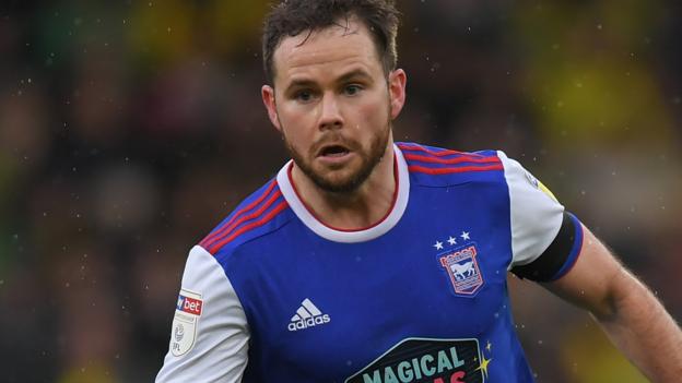 Alan Judge Midfielder Signs Ipswich Town Contract Until 2021 Bbc Sport 