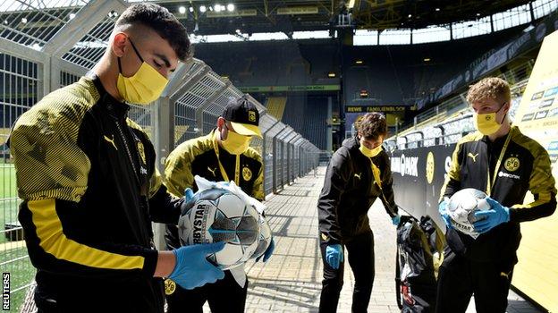 The match balls were disinfected by ball-boys