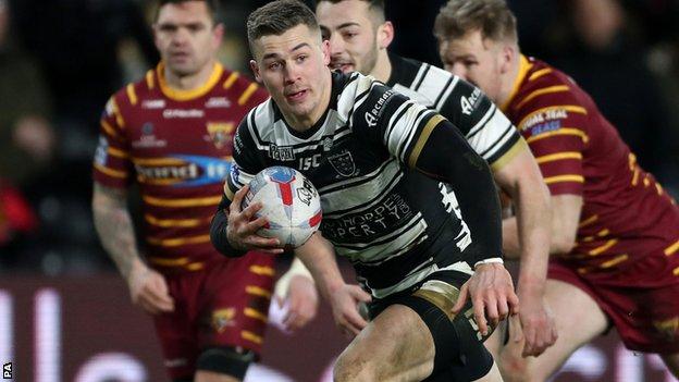 Jamie Shaul scores a try for Hull FC against Huddersfield