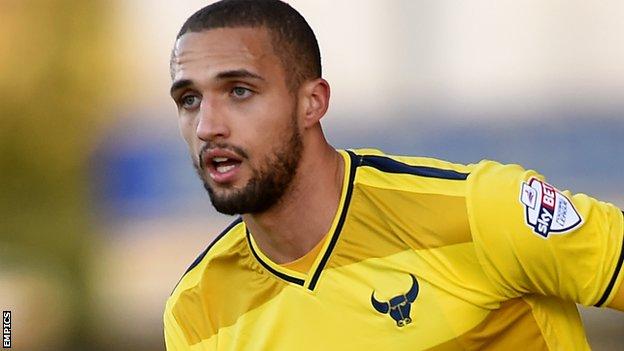 Bowery: Crewe Alexandra sign Orient striker - BBC Sport