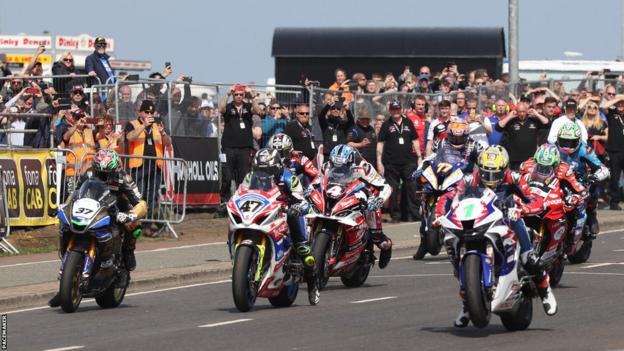 The start of the North West 200