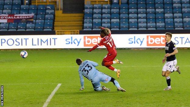 Alex Mighten scores for Nottingham Forest against Millwall