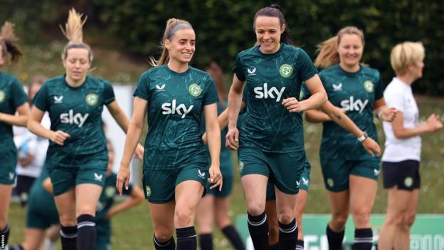 Republic of Ireland name 31-player training squad ahead of Women's