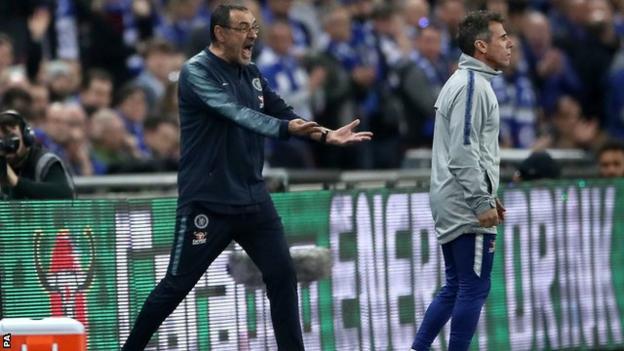 Maurizio Sarri shouting at Kepa from the touchline