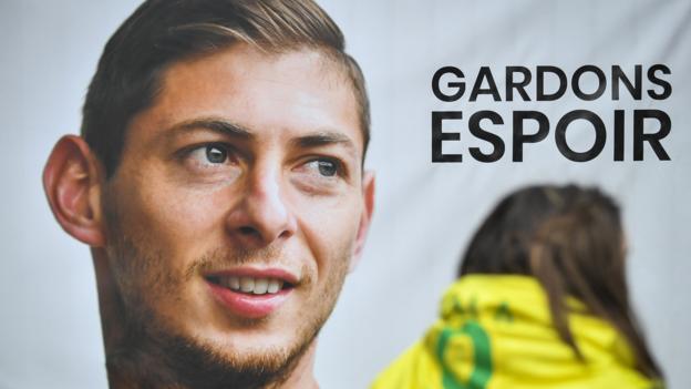 Emiliano Sala: Agent who booked Cardiff City striker's flight reveals text messages