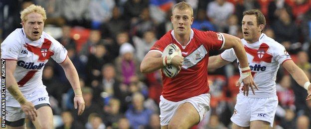 Craig Kopczak in action for Wales against England in the 2011 Four Nations
