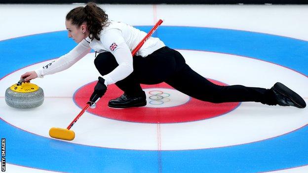 Olimpiadi invernali: la coppia di curling del Team GB ha organizzato un’affascinante partita dell’Italia con un’altra vittoria