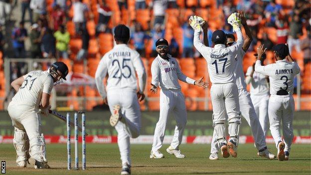 India V England Hosts Win Astonishing Third Test In Two Days Bbc Sport