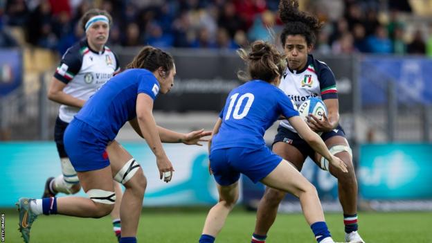 France playing Italy in the Women's Six Nations