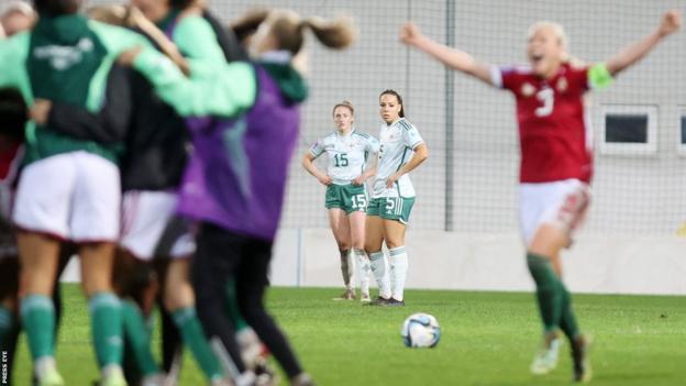 Northern Ireland players are left looking disappointed after conceding a late winner to Hungary in the Women's Nations League