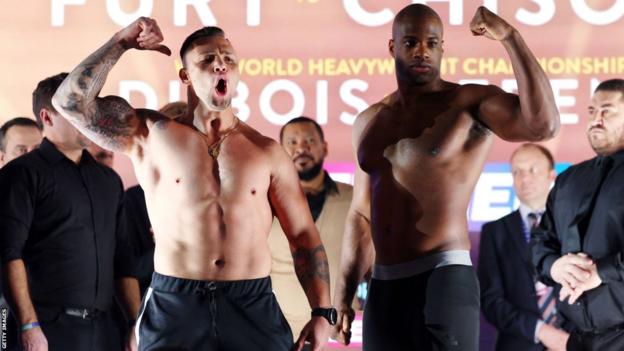 Daniel Dubois and Kevin Lerena flex for the cameras at a weigh-in