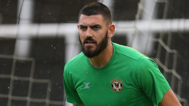 Tom King: Newport County goalkeeper added to Wales squad for Euro 2020 qualifiers - BBC News