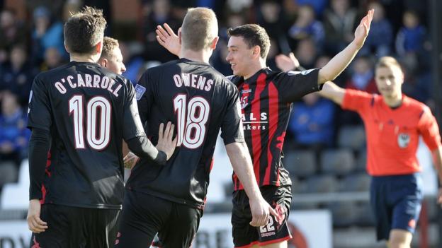 Paul Heatley scored the winning goal for Crusaders against Glenavon after just three minutes