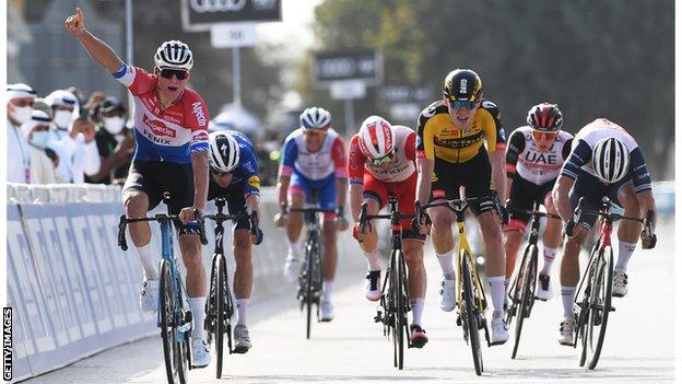 Mathieu van der Poel wins stage one