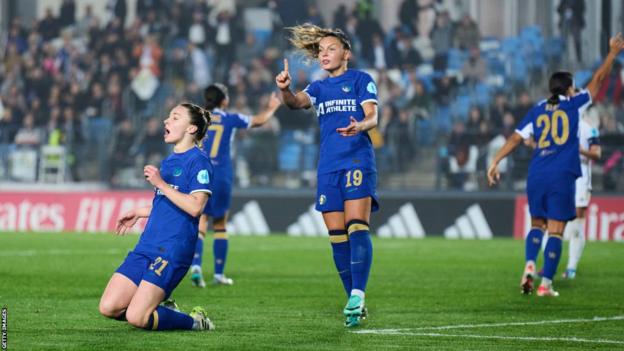 Real Madrid 2-2 Chelsea: Blues held in Women's Champions League Group D  opener - BBC Sport