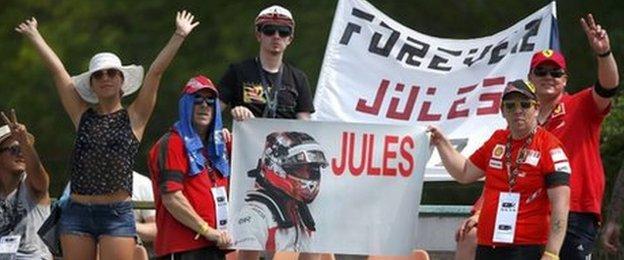 fans pays tribute to jules bianchi