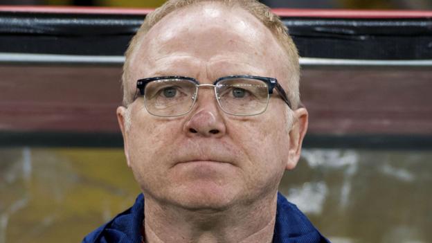 Alex McLeish 'must stay on' as Scotland manager - Craig Brown
