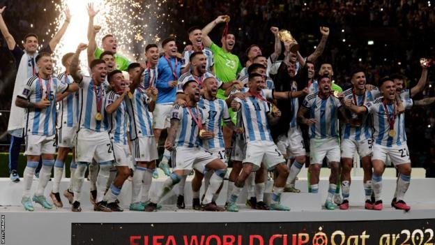 อาร์เจนตินา: ผู้ชนะการแข่งขันฟุตบอลโลกต้องเผชิญกับข้อกล่าวหาฟีฟ่าในรอบชิงชนะเลิศ