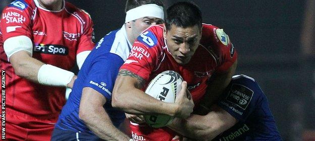 Scarlets centre Regan King