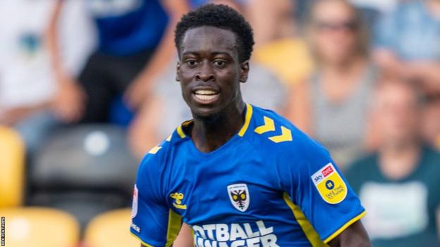 Paul Osew: Northampton Town sign former AFC Wimbledon defender - BBC Sport