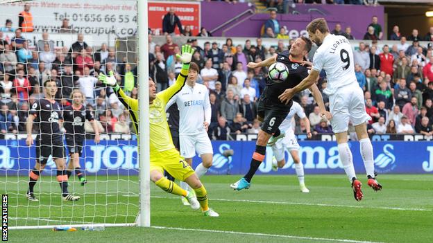 Fernando Llorente heads Swansea City ahead against Everton