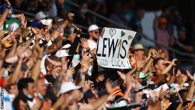 Lewis Hamilton fans