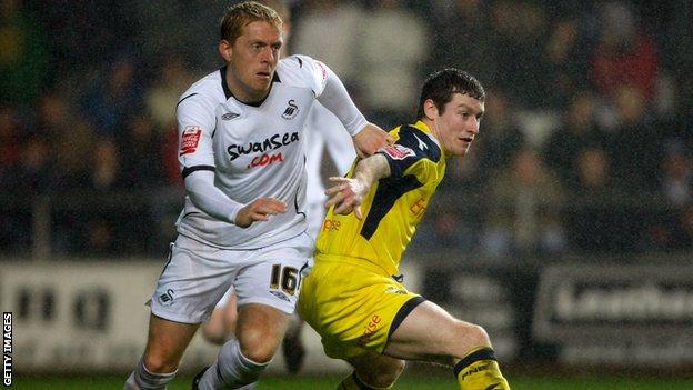 Garry Monk playing for Swansea in 2009
