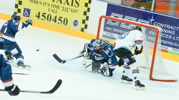 Action from the Giants' win over Dundee Stars