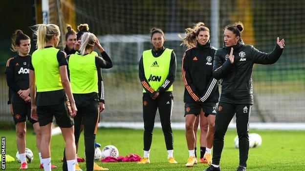 Man Utd Casey Stoney Defends Club After Megan Rapinoe Criticism Bbc Sport