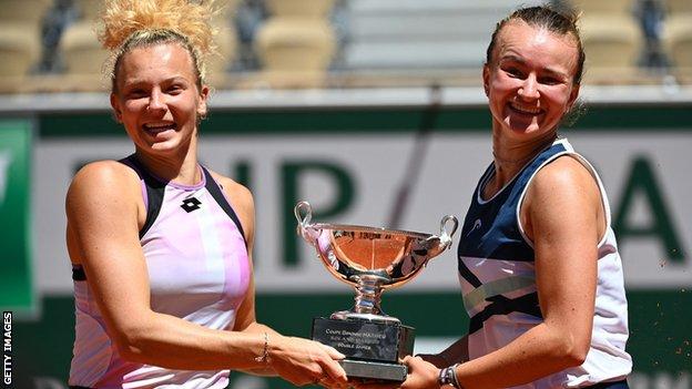 French Open Barbora Krejcikova Completes Rare Roland Garros Double Bbc Sport