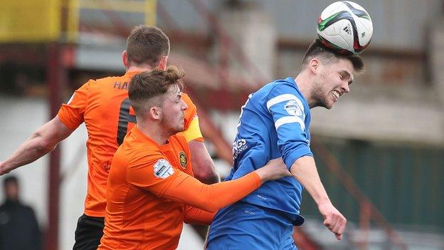 Carrick will avoid finishing bottom if they defeat the Mallards at the Belfast Loughshore Arena
