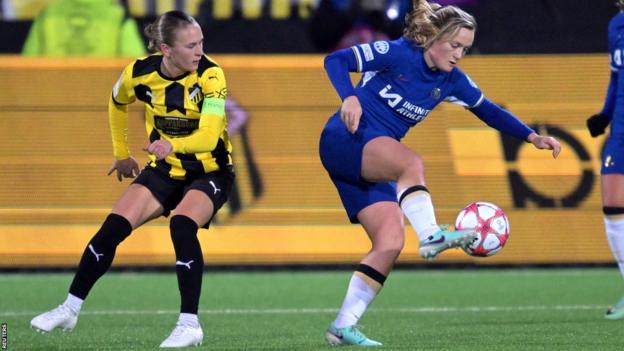 Chelsea's Erin Cuthbert in action against Hacken's Filippa Curmark